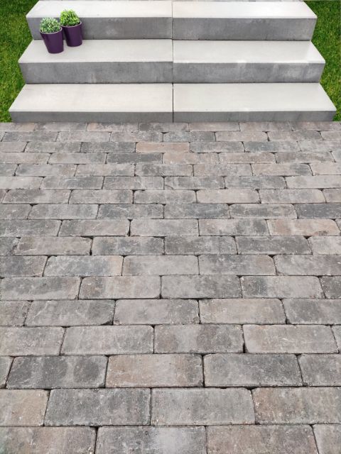 traptrede-100x35x15-cm-stone-grey-kleurecht-met-facet impressie